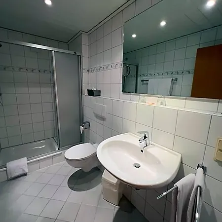 Haus Christel 公寓式酒店 3*